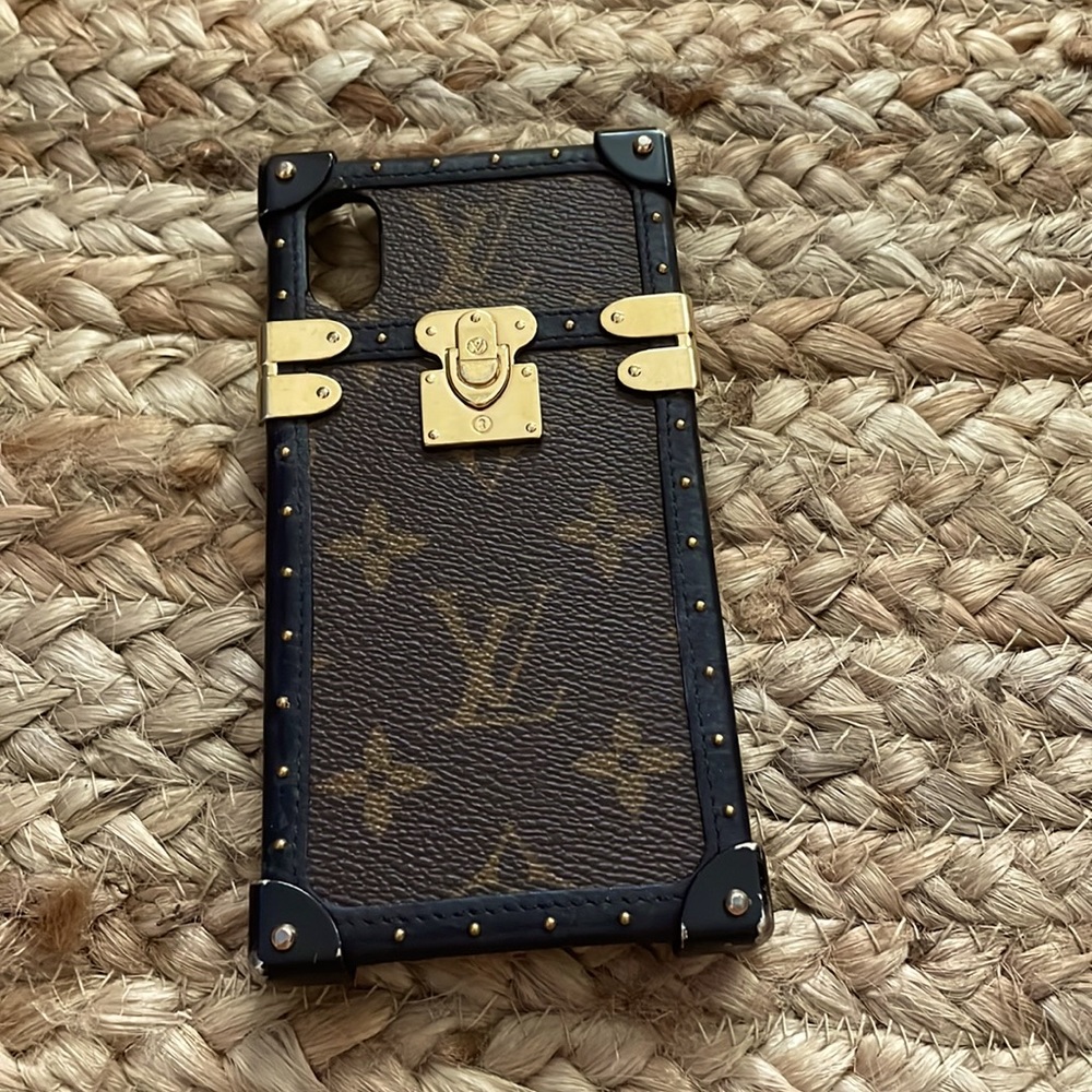 Louis Vuitton leather monogram X/Xs phone case